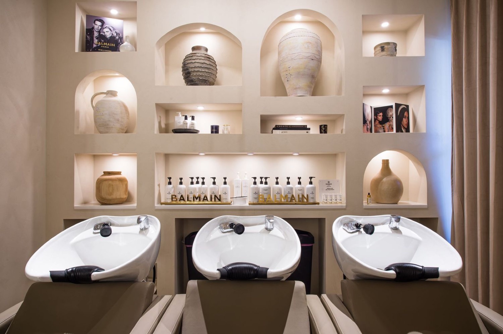 Balmain wash stations with artisan niche wall
